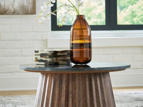 A4000601 - Cocktail Table